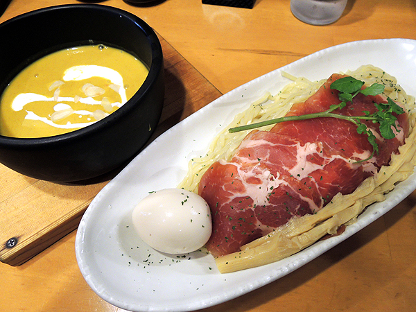 �␻�J���[�p���v�L���S�̂�