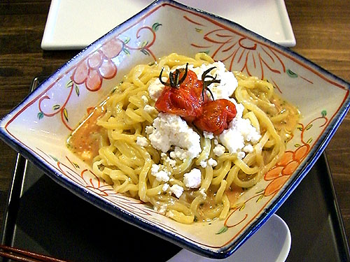 ���R���R��