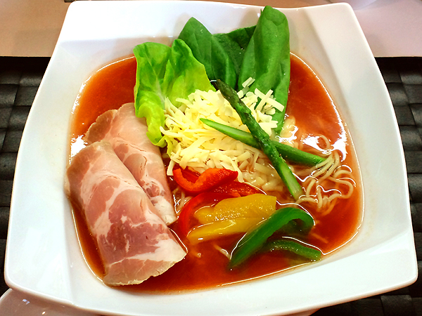 トマトチーズらーめん